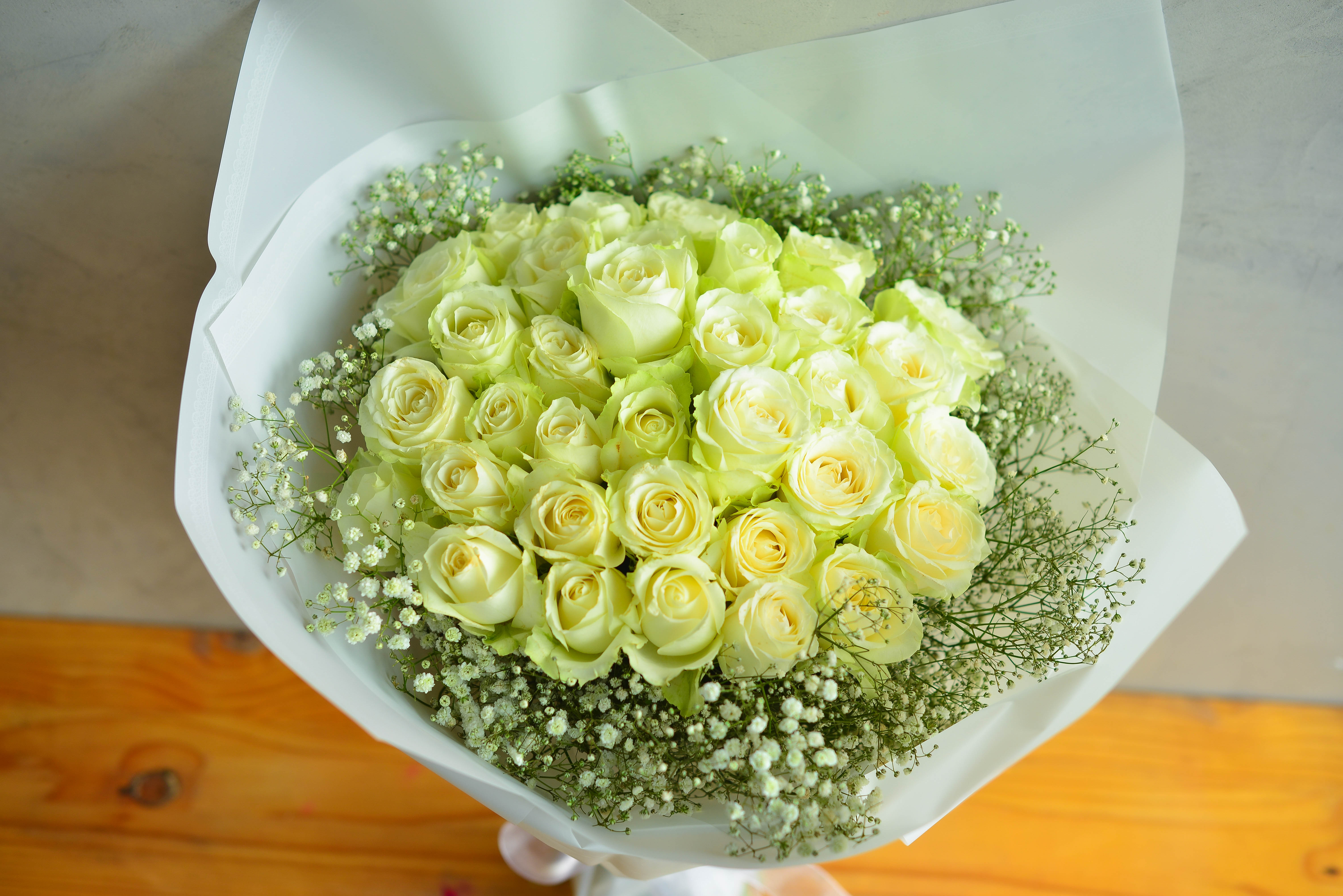 Perfection White Roses