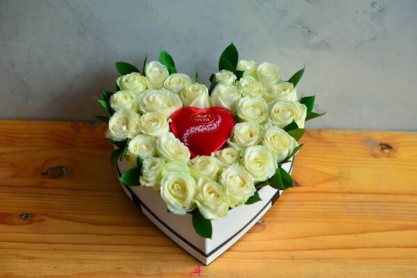 Rose Heart Gift Box + Lindt Chocolate